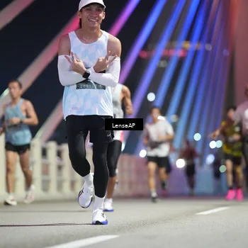 Runner Photo 6195931