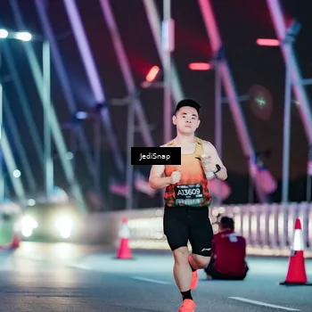 Runner Photo 6196036