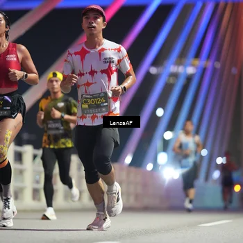 Runner Photo 6196145