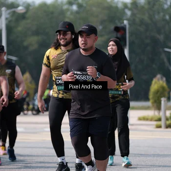 Runner Photo 6196154