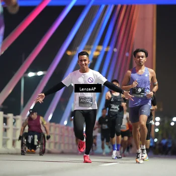 Runner Photo 6196260