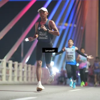 Runner Photo 6196355