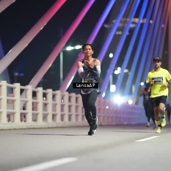 Runner Photo 6196598