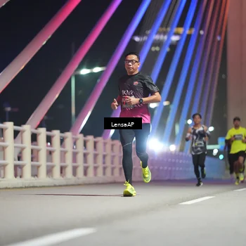 Runner Photo 6196654