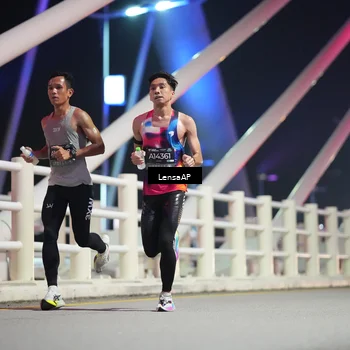 Runner Photo 6196700