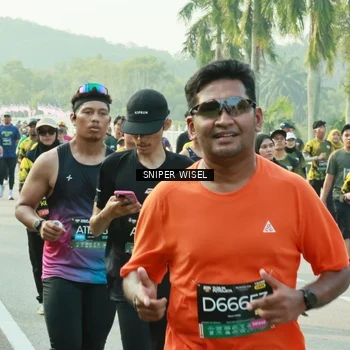 Runner Photo 6196742