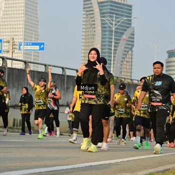Runner Photo 6196765
