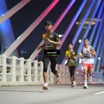 Runner Photo 6196822
