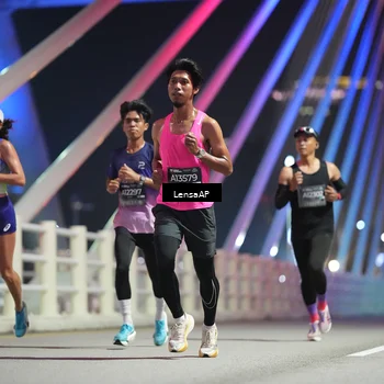 Runner Photo 6196867
