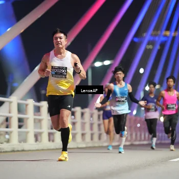 Runner Photo 6196921