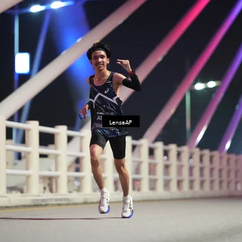 Runner Photo 6196990