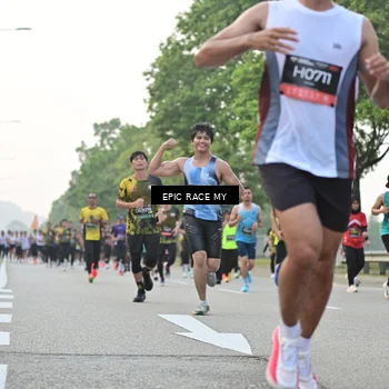 Runner Photo 6197060