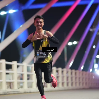 Runner Photo 6197063