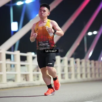 Runner Photo 6197104