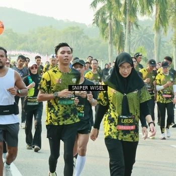 Runner Photo 6197129