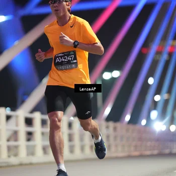 Runner Photo 6197295