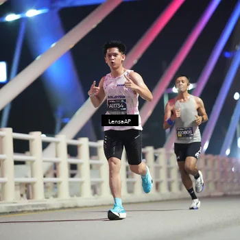 Runner Photo 6197385