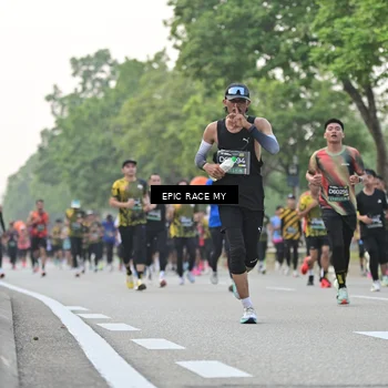 Runner Photo 6197524