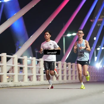 Runner Photo 6197852