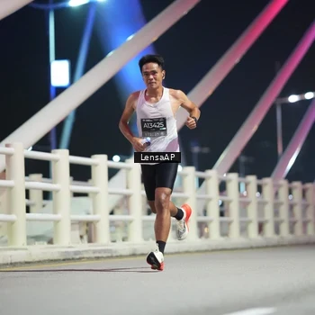 Runner Photo 6197878