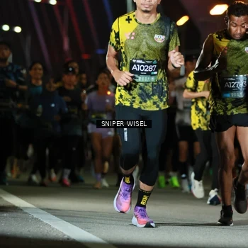 Runner Photo 6197890