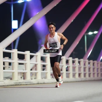 Runner Photo 6197913