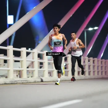 Runner Photo 6197915