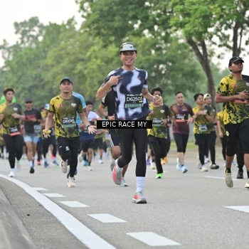 Runner Photo 6198002