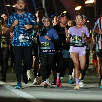 Runner Photo 6198012