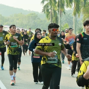 Runner Photo 6198025