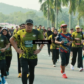 Runner Photo 6198054