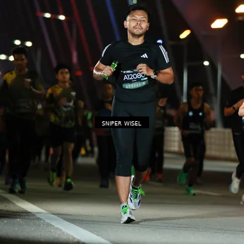 Runner Photo 6198059