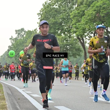 Runner Photo 6198075