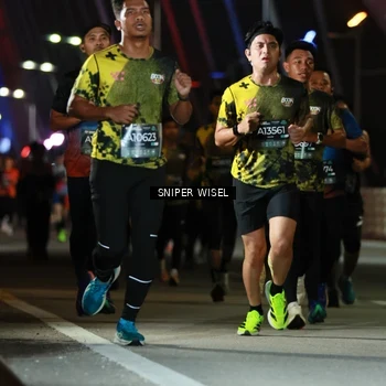 Runner Photo 6198150