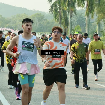 Runner Photo 6198244