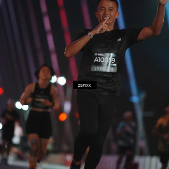 Runner Photo 6198634