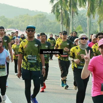 Runner Photo 6198657