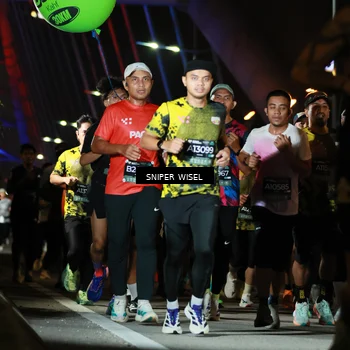 Runner Photo 6198742