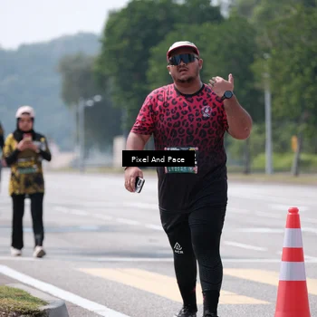 Runner Photo 6198799