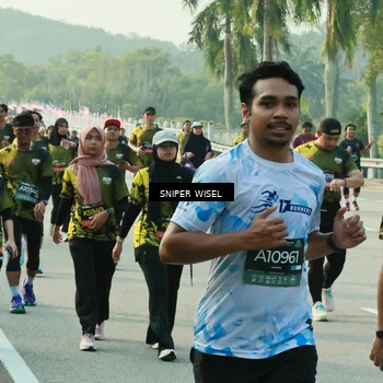 Runner Photo 6198858