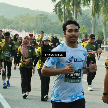 Runner Photo 6198859