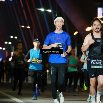 Runner Photo 6199011