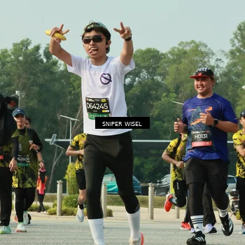 Runner Photo 6199046