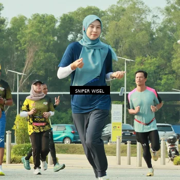 Runner Photo 6199100