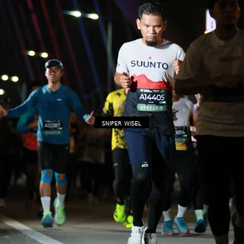 Runner Photo 6199359