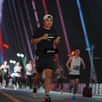 Runner Photo 6199646