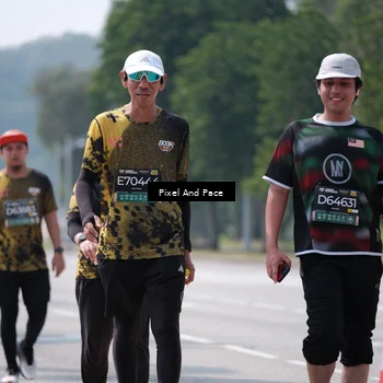 Runner Photo 6199690
