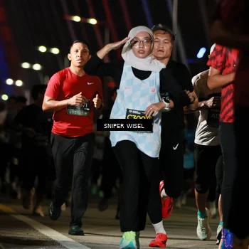 Runner Photo 6199709