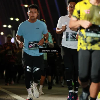 Runner Photo 6199774