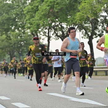 Runner Photo 6199810